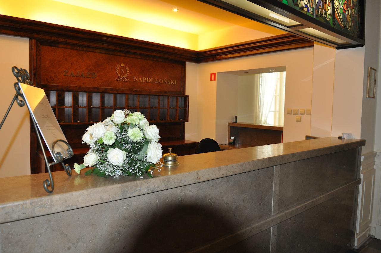 Hotel "Zajazd Napoleonski" وارسو المظهر الخارجي الصورة