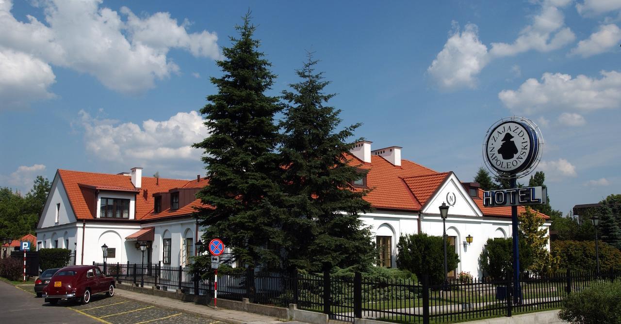 Hotel "Zajazd Napoleonski" وارسو المظهر الخارجي الصورة